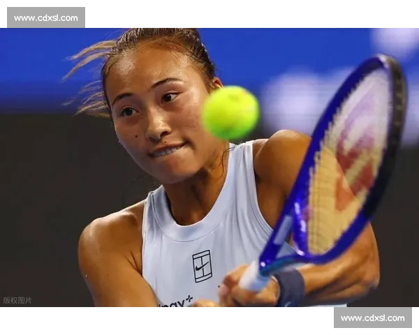 郑钦文关键破发扳平西尼亚科娃，决胜盘遗憾未能延续强势