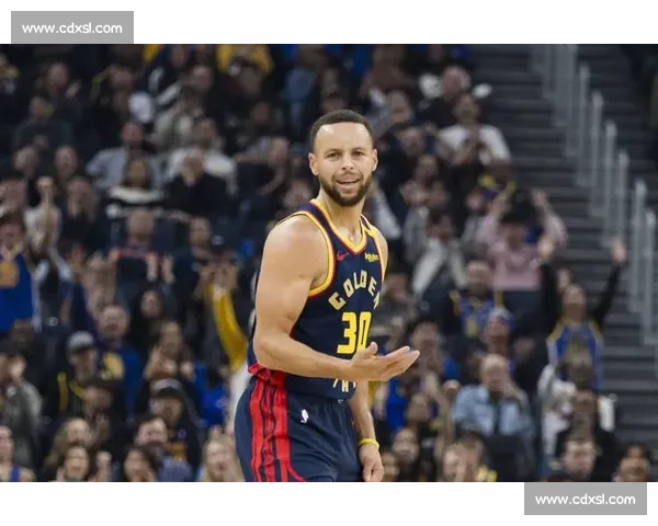 库里与波杰姆斯基 WNBA 赛场温情互动：师徒对话点燃跨界篮球热情